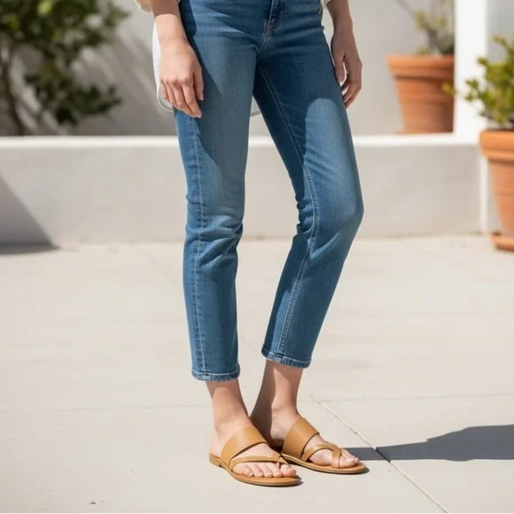 ALDO Tan Toe Loop Minimalist Slide Sandals Women’s Size 7 Coastal Grandmother - Picture 7 of 7